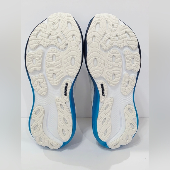 Brooks Adrenaline GTS25 MICKEY RunDisney 2026 Walt World Men's 8.5 Medium D New - Picture 11 of 16